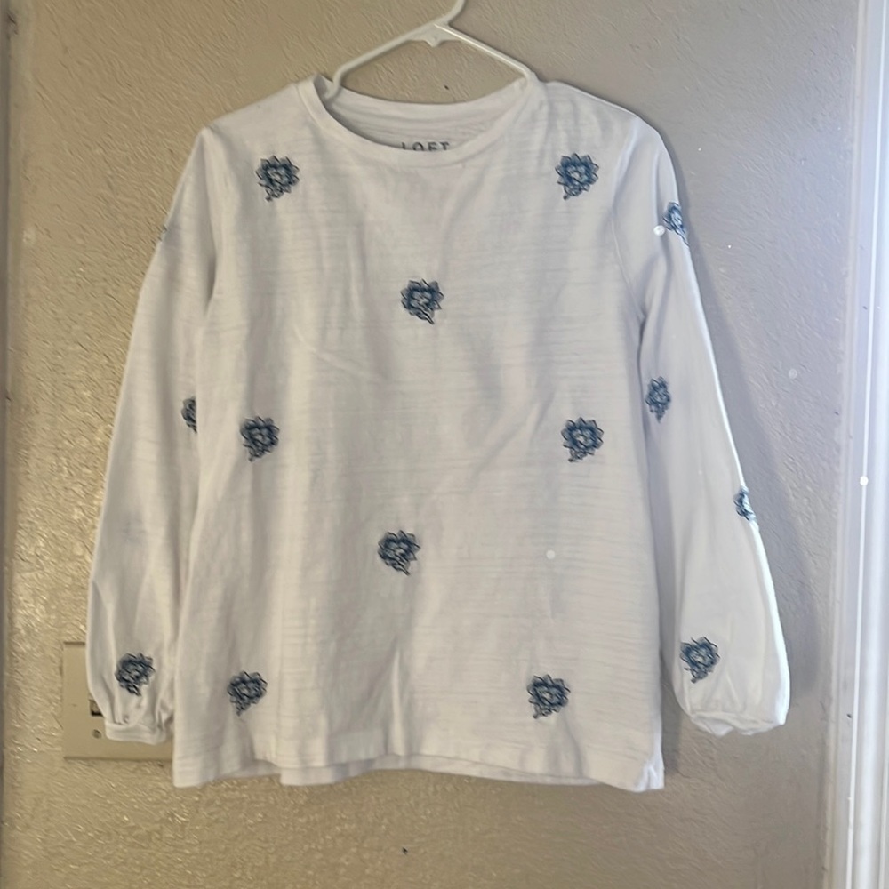 Women’s Medium  White Long Sleeved Sweater with Blue Flowers